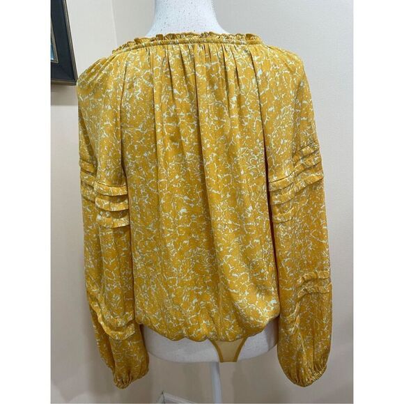 Free People All Tucks Printed Bodysuit Size XS - Picture 7 of 9